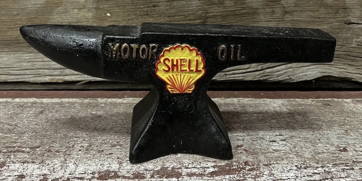 SHELL Gasoline & Oil Heavy 1927 Cast Iron Anvil, 9” Long