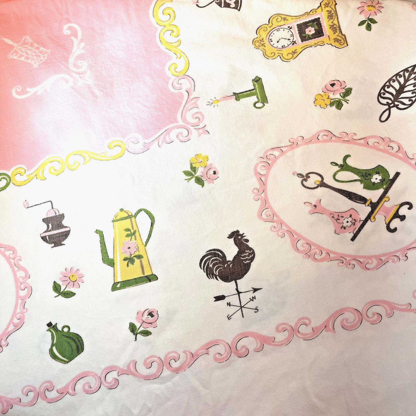 Vtg MCM Tablecloth/Fabric, Pink Cotton Antique Farmhouse/Cottage Kitchen, Party