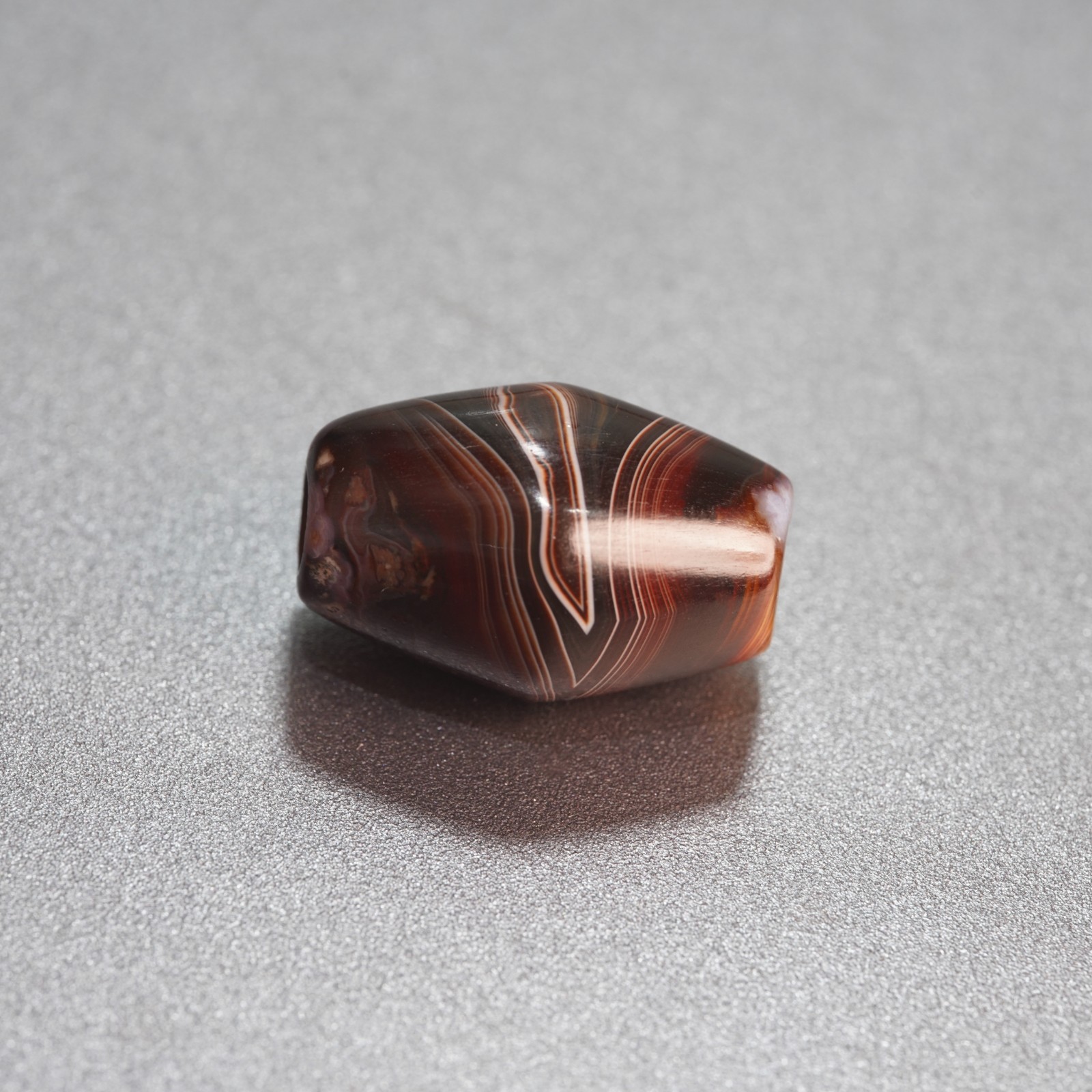 Smooth Polished Agate Bead, Perfect for Collection, Antique Style Ornament 9.7g