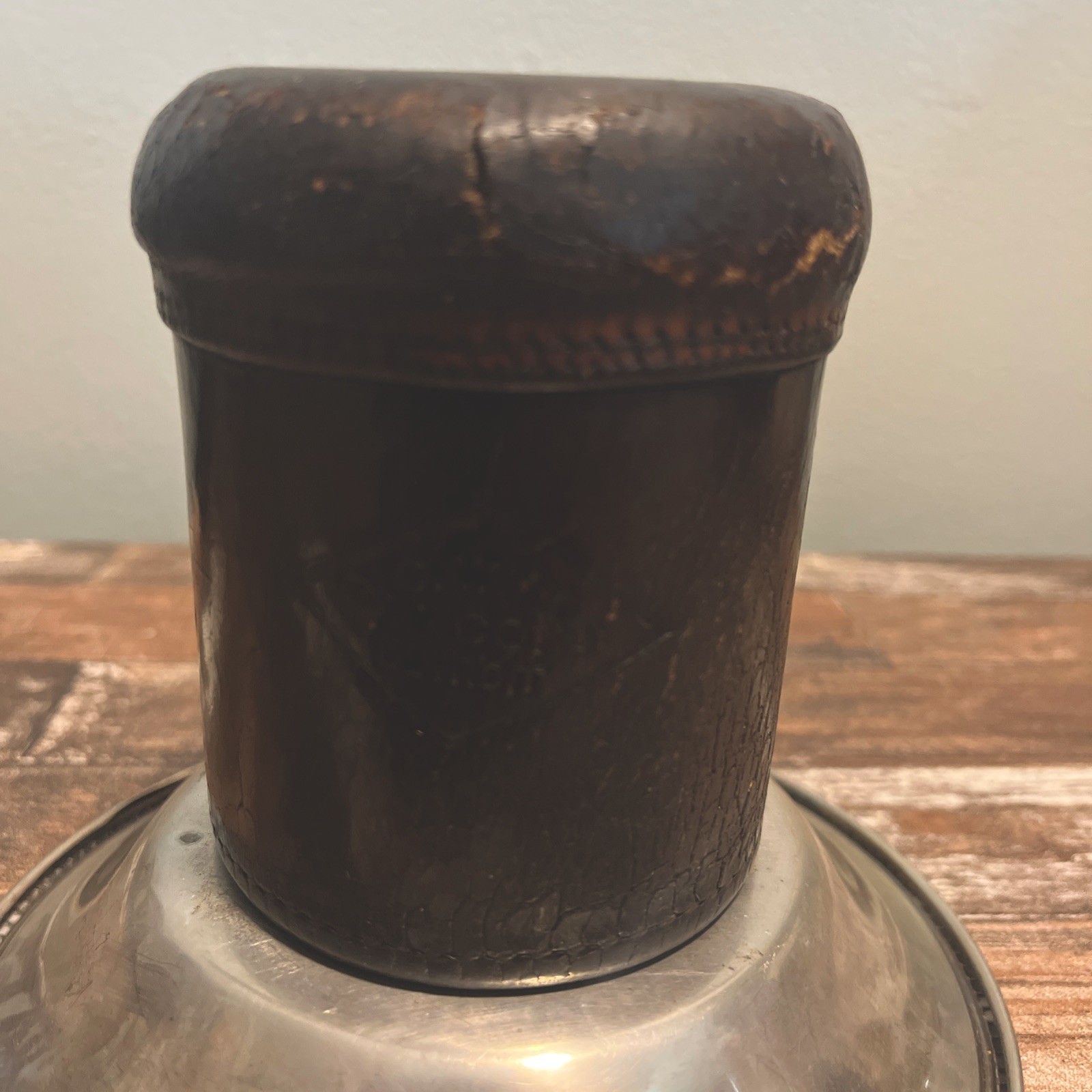 Rare Vintage/antique B.C. Wills & Co Ribbed Leather Dice Shaker