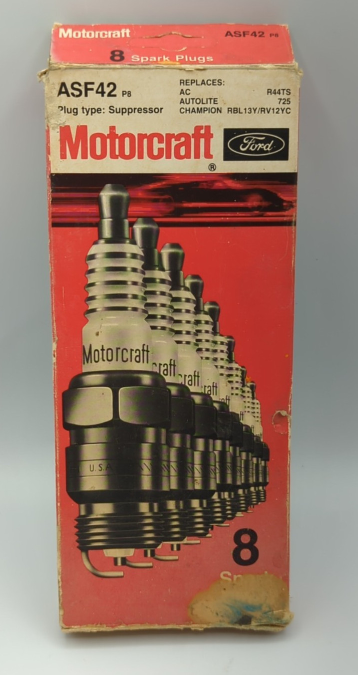 Vintage Set of (8) New Motorcraft Ford 1966 Spark Plugs model ASF42P8 NIB