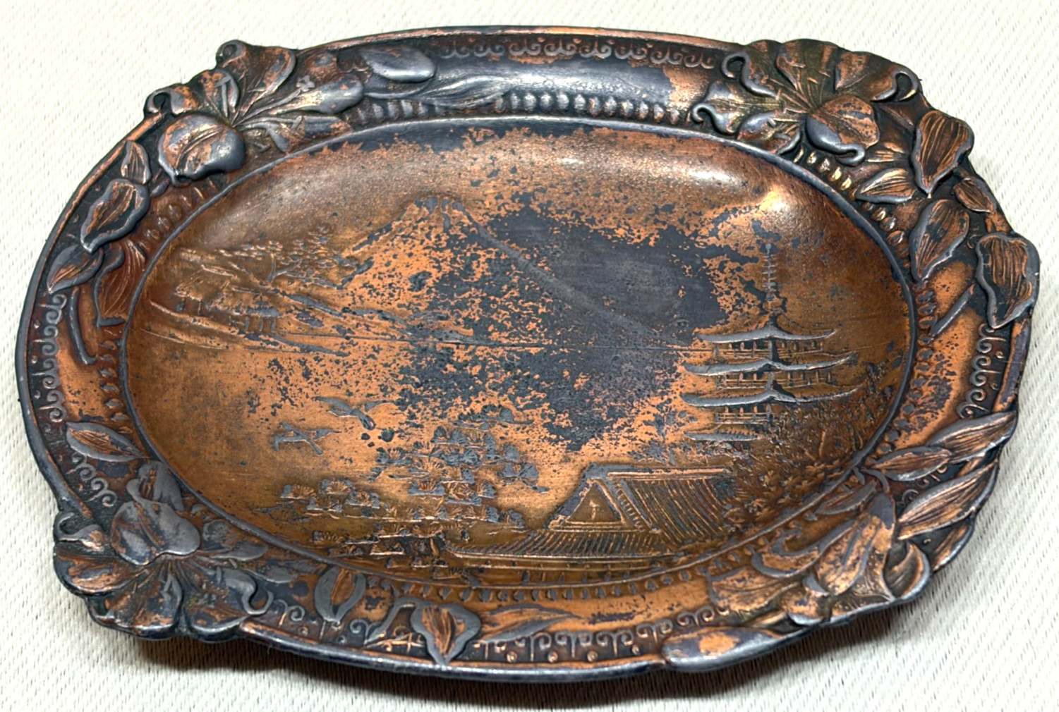 Vintage Japanese Copper Trinket Dish Mt Fuji Pagoda Mixed Metal Pin Tray 3 Vintage Japanese Copper Trinket Dish Mt Fuji Pagoda Mixed Metal Pin Tray 3