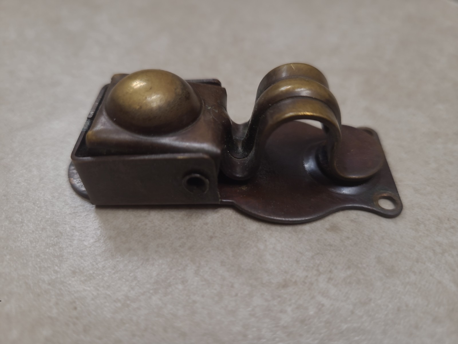 Antique Cowboy Hat Brim Hanging Clip