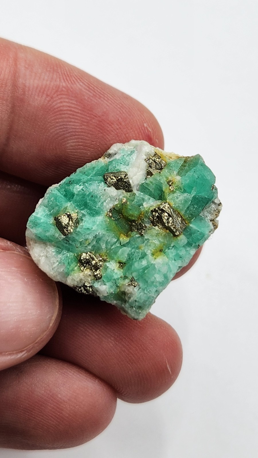 18g Natural Untreated Colombian Emerald Specimen Matrix Muzo Calcite Quartz Gem