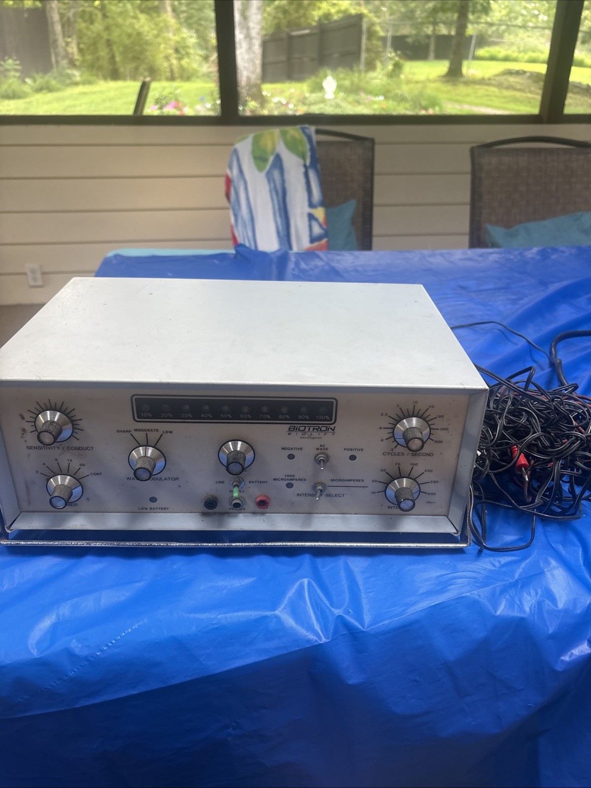 Vintage Biotron Bio-Lift Microcurrent Electro Therapy Machine - Parts / Repair