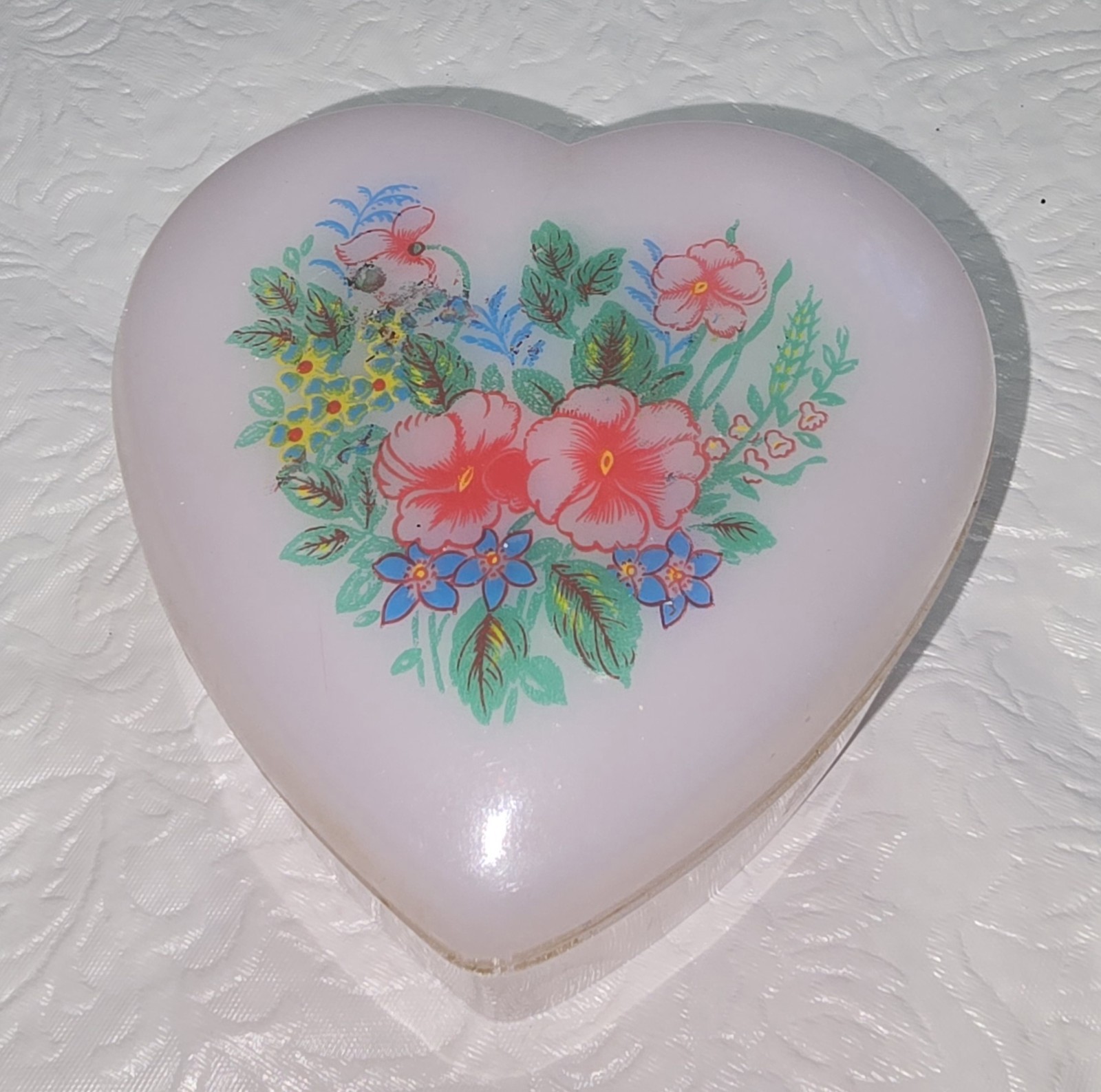 Vintage Heart Shaped Pink Floral Plastic Trinket Box Decorative Collectible Vintage Heart Shaped Pink Floral Plastic Trinket Box Decorative Collectible