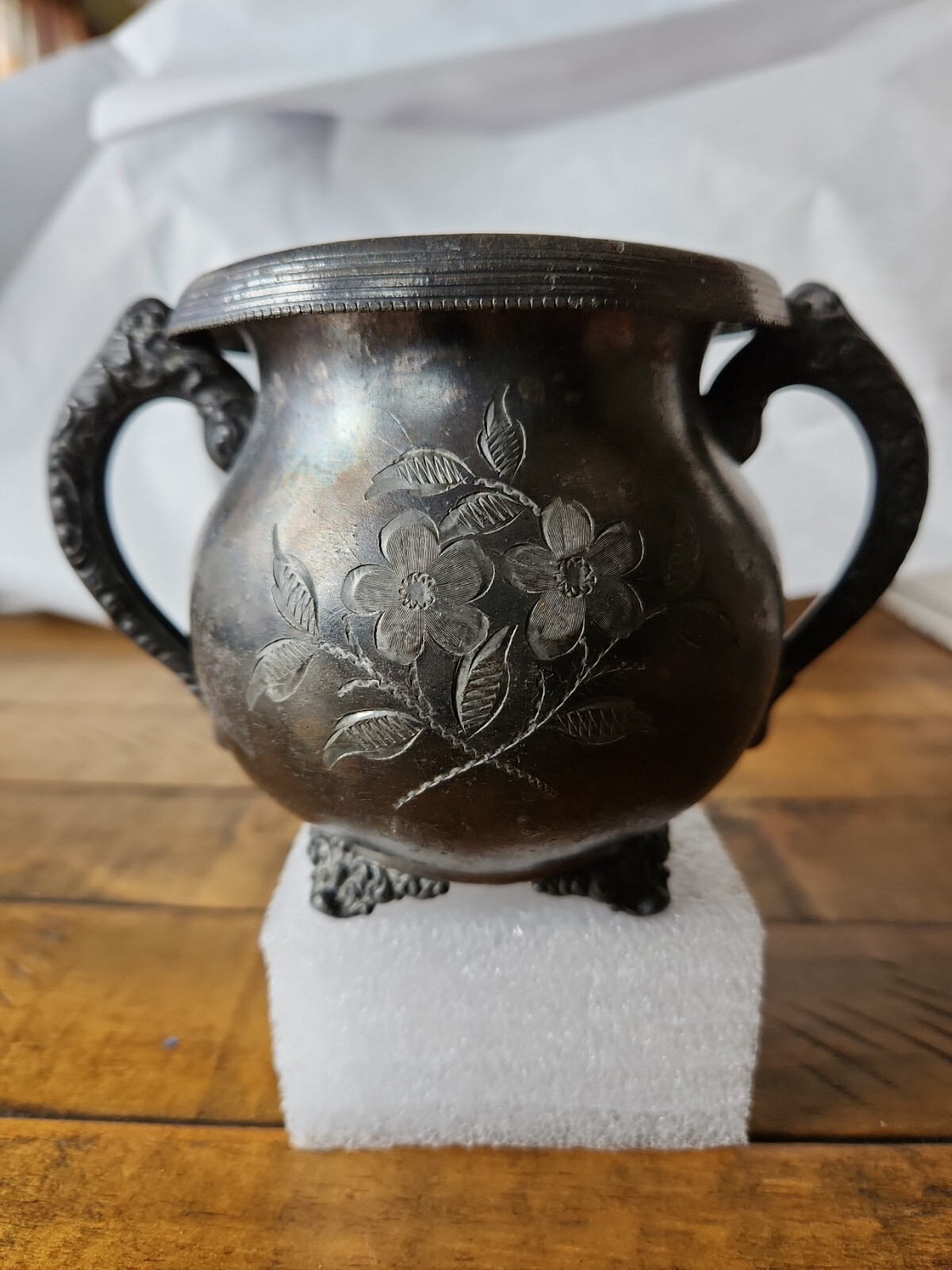 Antique Triumph Silverplate Co Quadruple Plate Floral Engraved Sugar Bowl