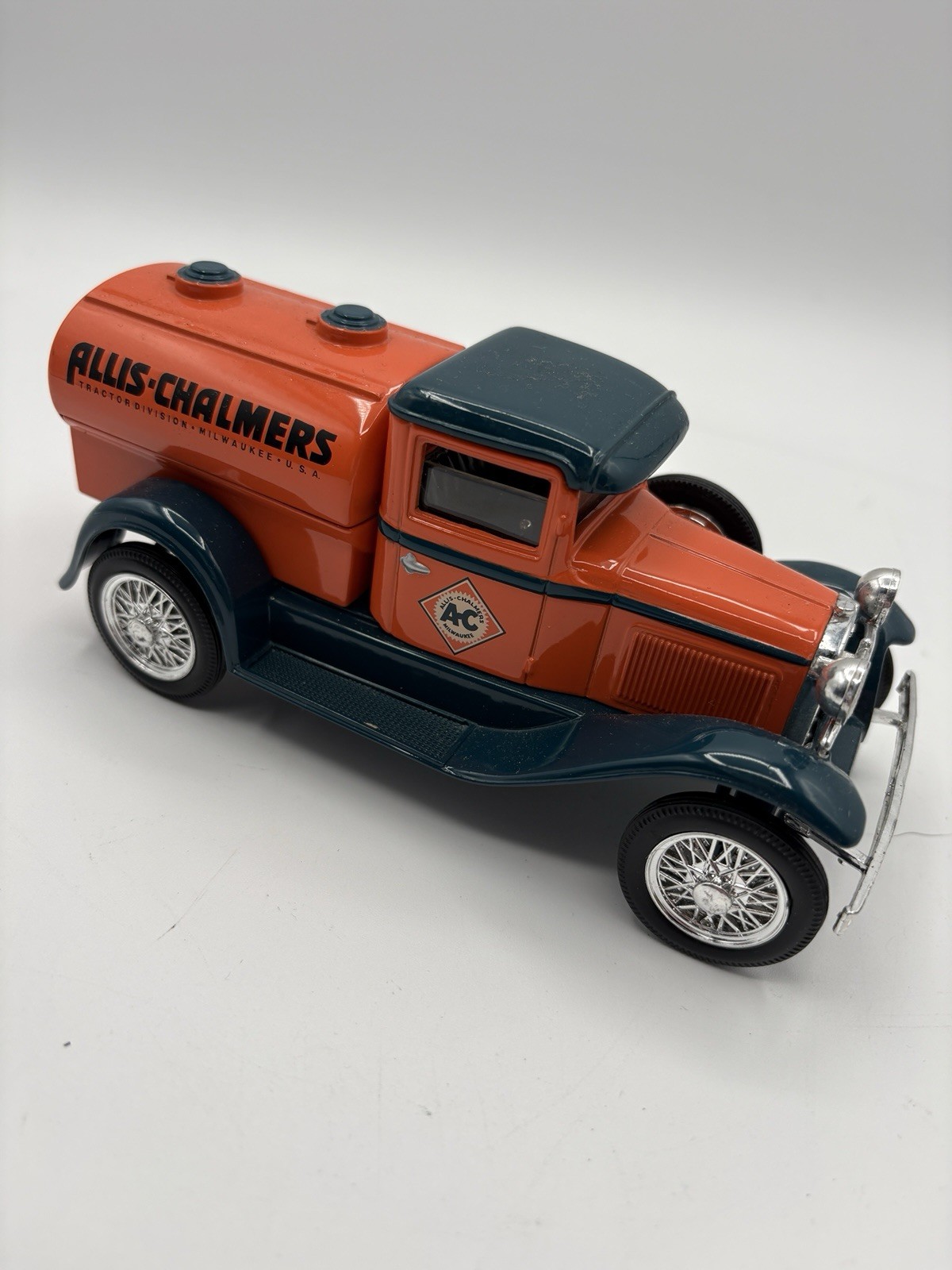 Ford Model A AC Allis Chalmers Diecast Coin Bank Truck (Tractor Division USA) Ford Model A AC Allis Chalmers Diecast Coin Bank Truck (Tractor Division USA)