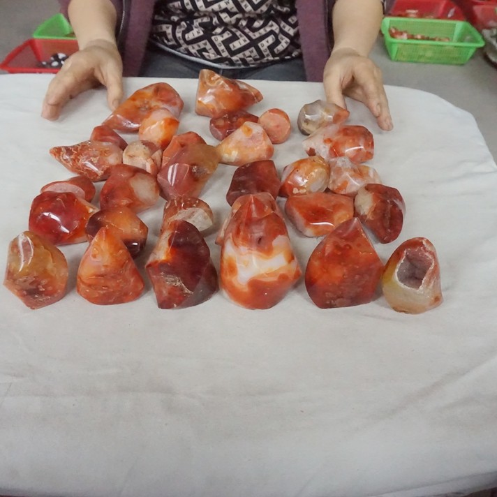 9.6LB 30Pcs Natural Red Carnelian Agate Crystal Flame Point Carved Healing