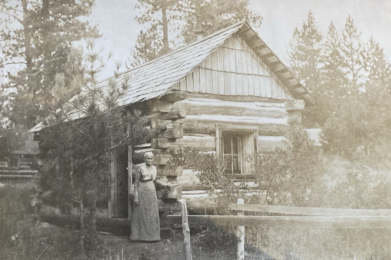 Bear Valley 1914 Pine Knot Cabin & Older Woman Big Bear CA Antique Vintage Photo