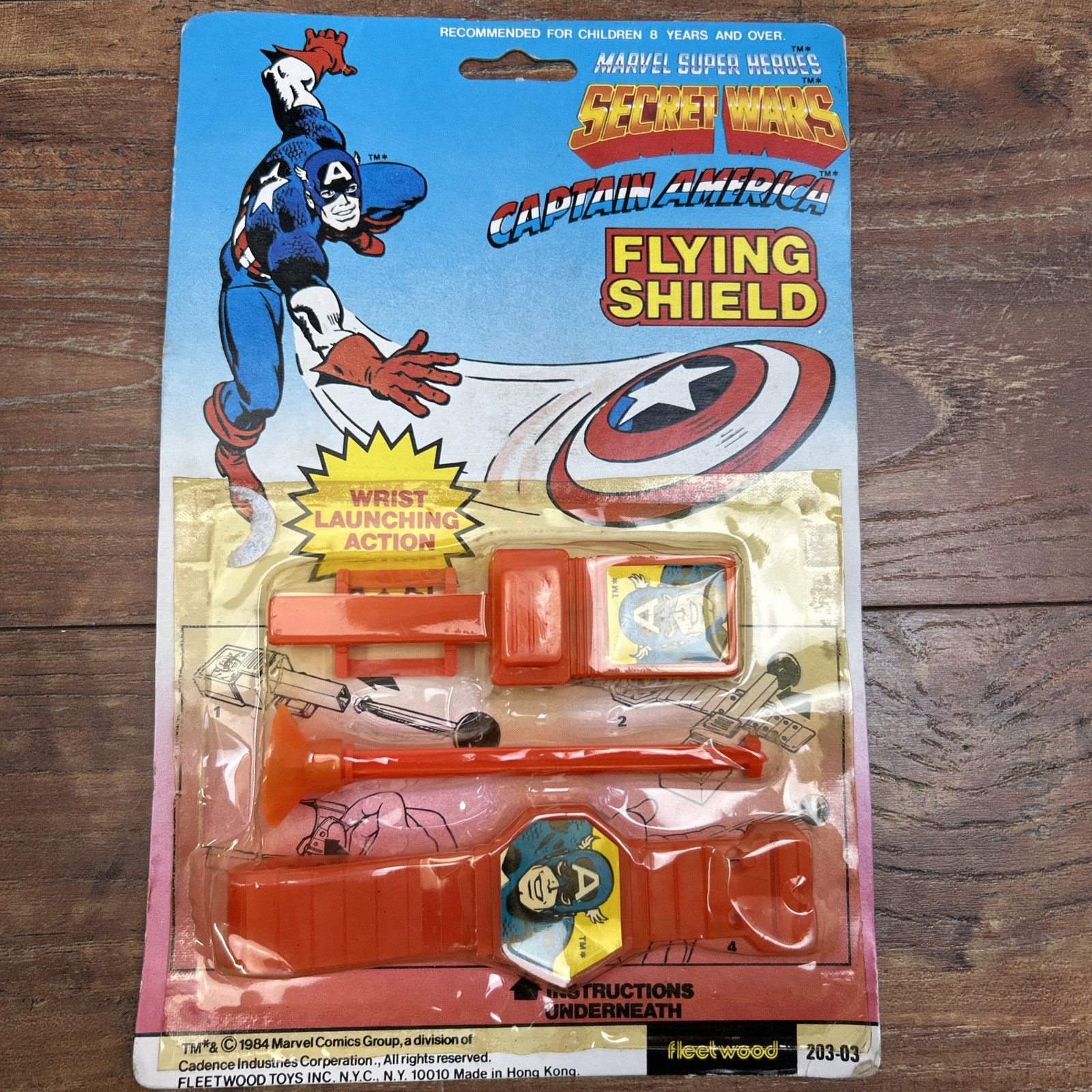 1984 Fleetwood Marvel Secret Wars Captain America Flying Shields NEW Rare Toy