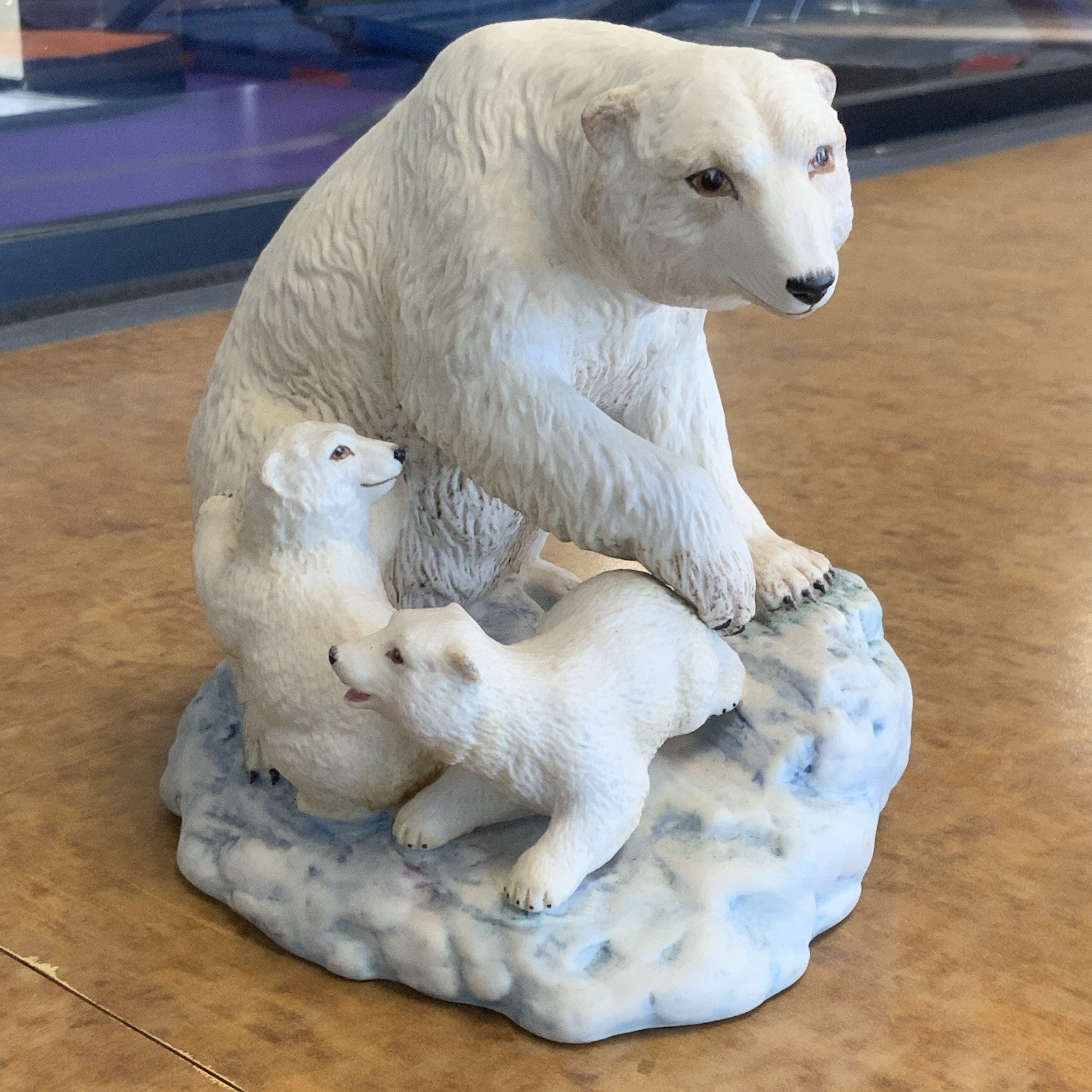 Vintage 1975 Aynsley Polar Bear Mother Cubs John Aynsley England Porcelain 6”