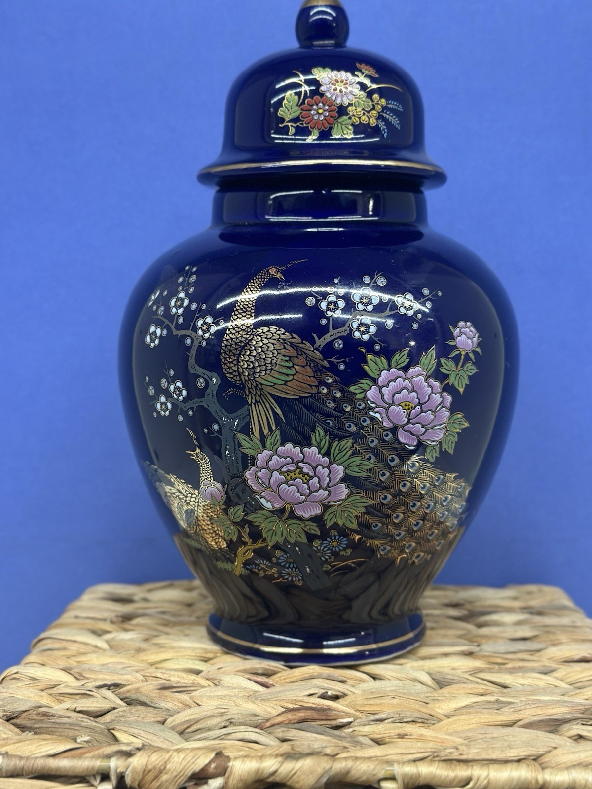 Vintage Japanese Cobalt Blue Ginger Jar with Lid 8\