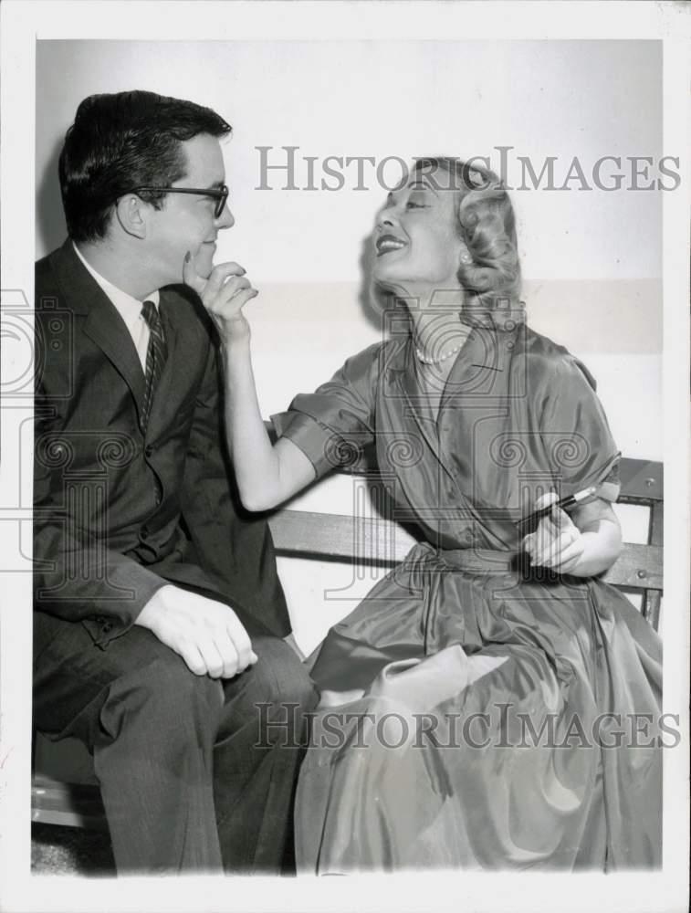 1959 Press Photo Constance Bennett & Ron Beattie in \