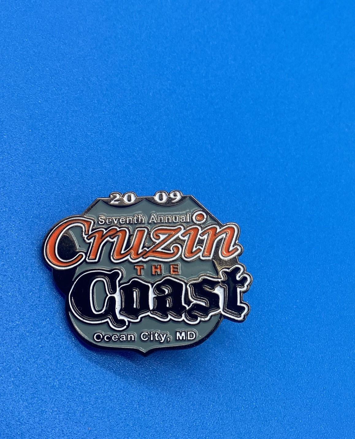 Vintage 2009 Cruising The Coast 7th Annual Pin Ocean City MD Car Show Lapel Pin