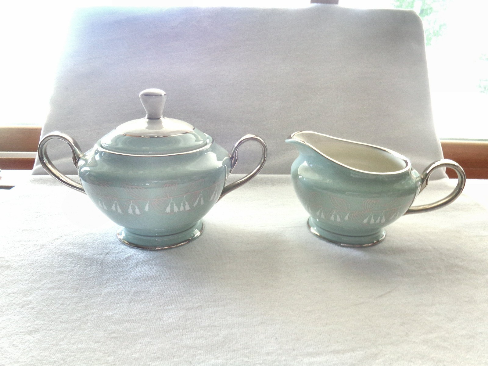 NANCY PRENTISS FOXHALL 1962 FINE CHINA CREAMER AND SUGAR SET