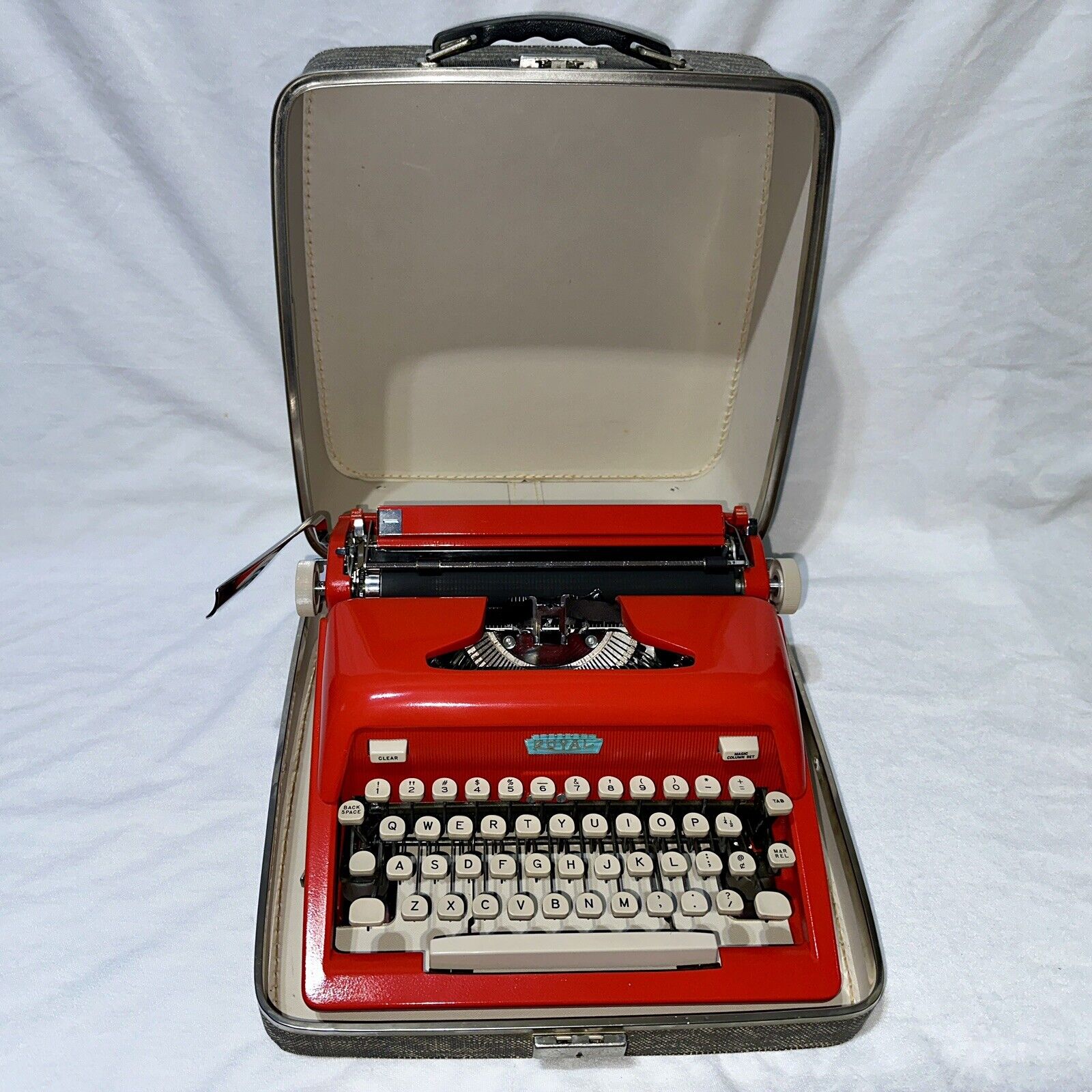 Vintage Red Royal Heritage Portable Typewriter with the Case - Works