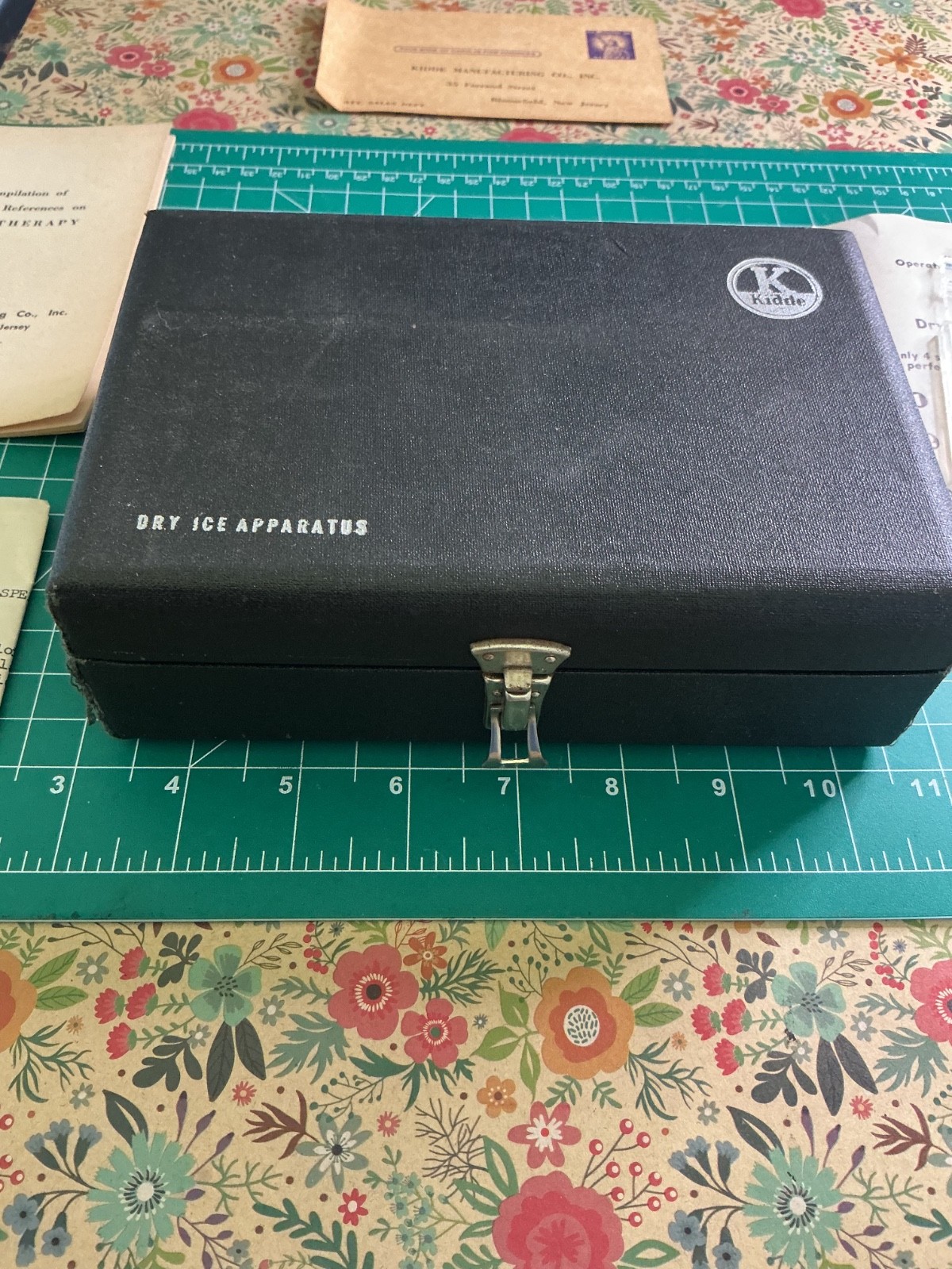 Kidde Dry Ice Apparatus, complete with Guarantee Card, Instructions, more