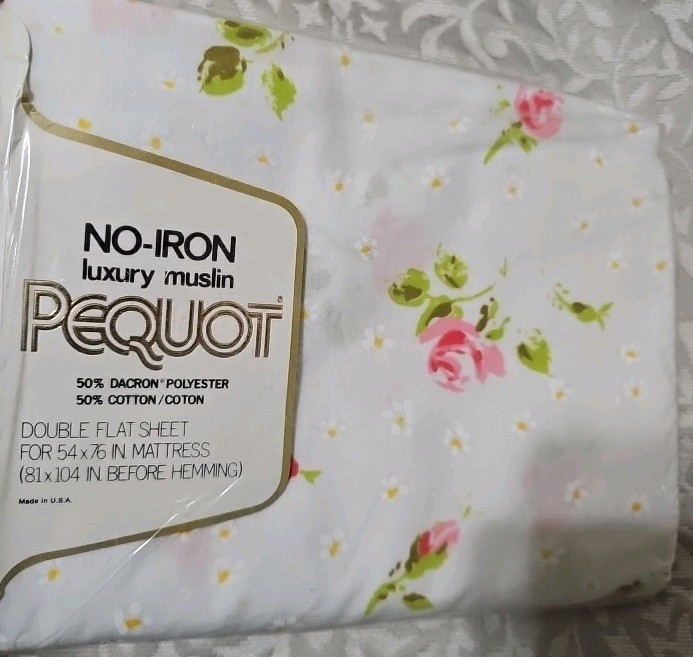 Vintage Pequot No-Iron Luxury Muslin  Pink Rosebuds Design Twin Fitted Sheet USA