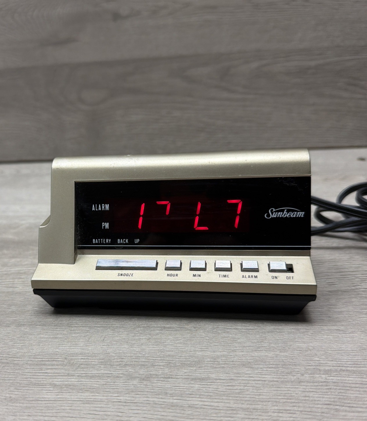 VTG Sunbeam Alarm Clock Model 887-17 Vintage Made In USA