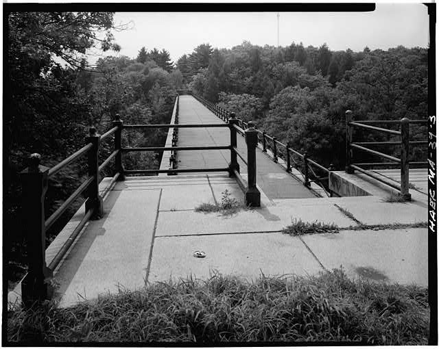 Photo:Newton Massachusetts Echo Bridge Sudbury River Aqueduct 1900s