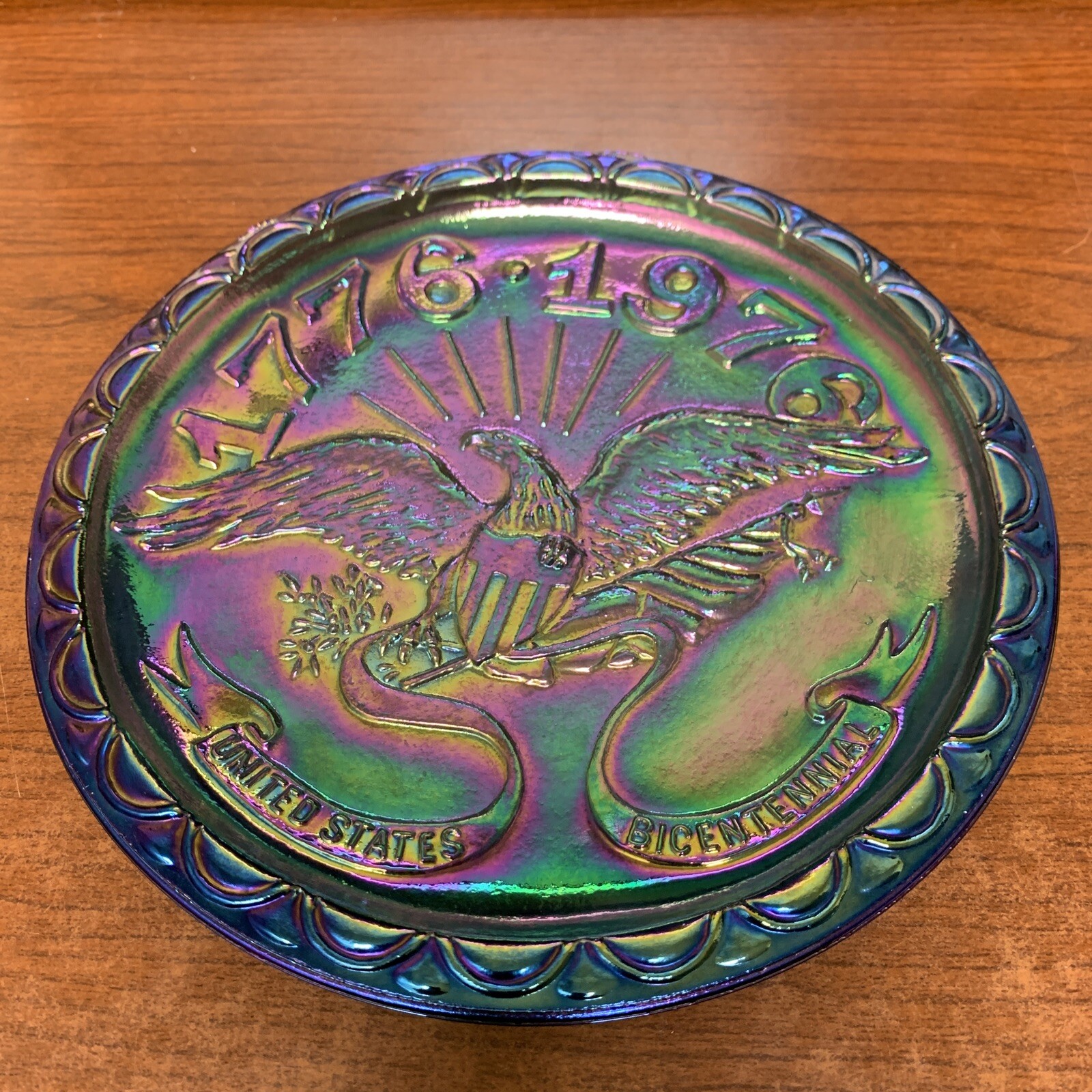 United States Bicentennial 1776-1976 Carnival Glass Blue/Green Plate Vintage 8