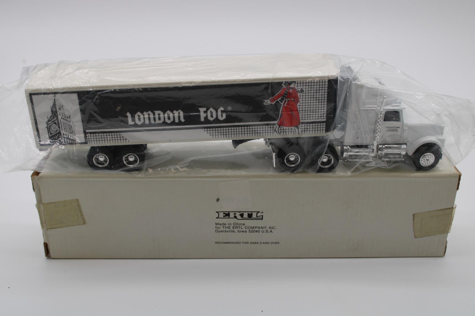 ERTL London Fog #9648 18 Wheeler Die Cast 1:64 Tractor Trailer BRAND NEW ERTL London Fog #9648 18 Wheeler Die Cast 1:64 Tractor Trailer BRAND NEW