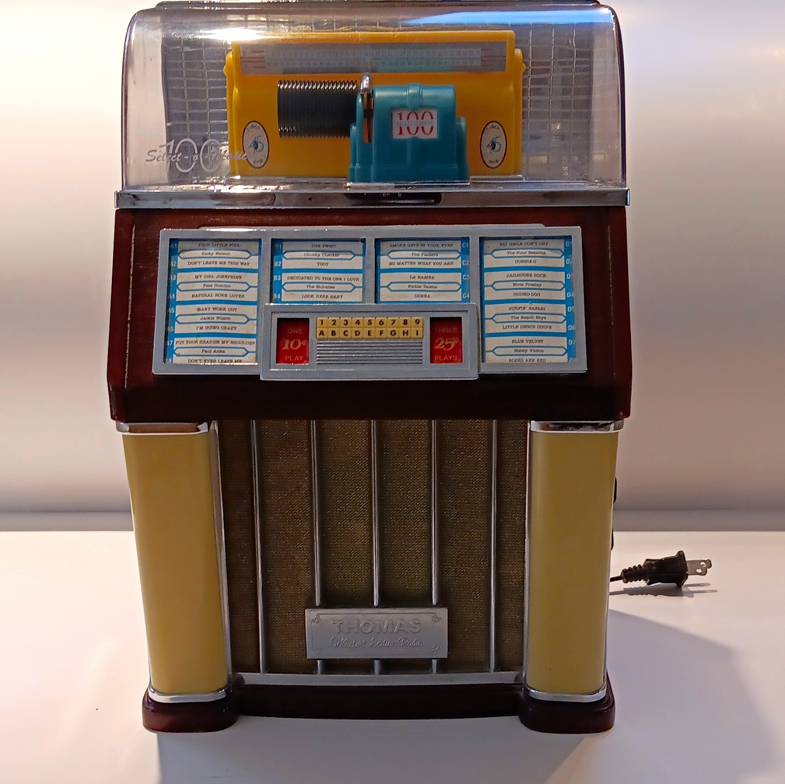 Thomas Collector's Edition Radio  Juke Box