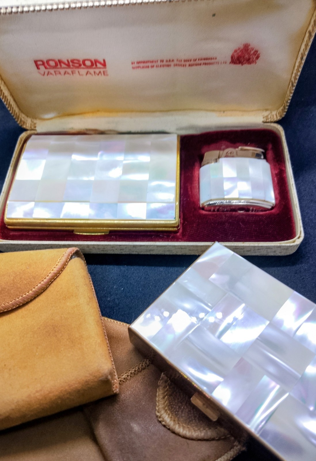 Vintage Restored Ronson Gas Mother of Pearl Set &AGME Swiss Musical Compact Vintage Restored Ronson Gas Mother of Pearl Set &AGME Swiss Musical Compact