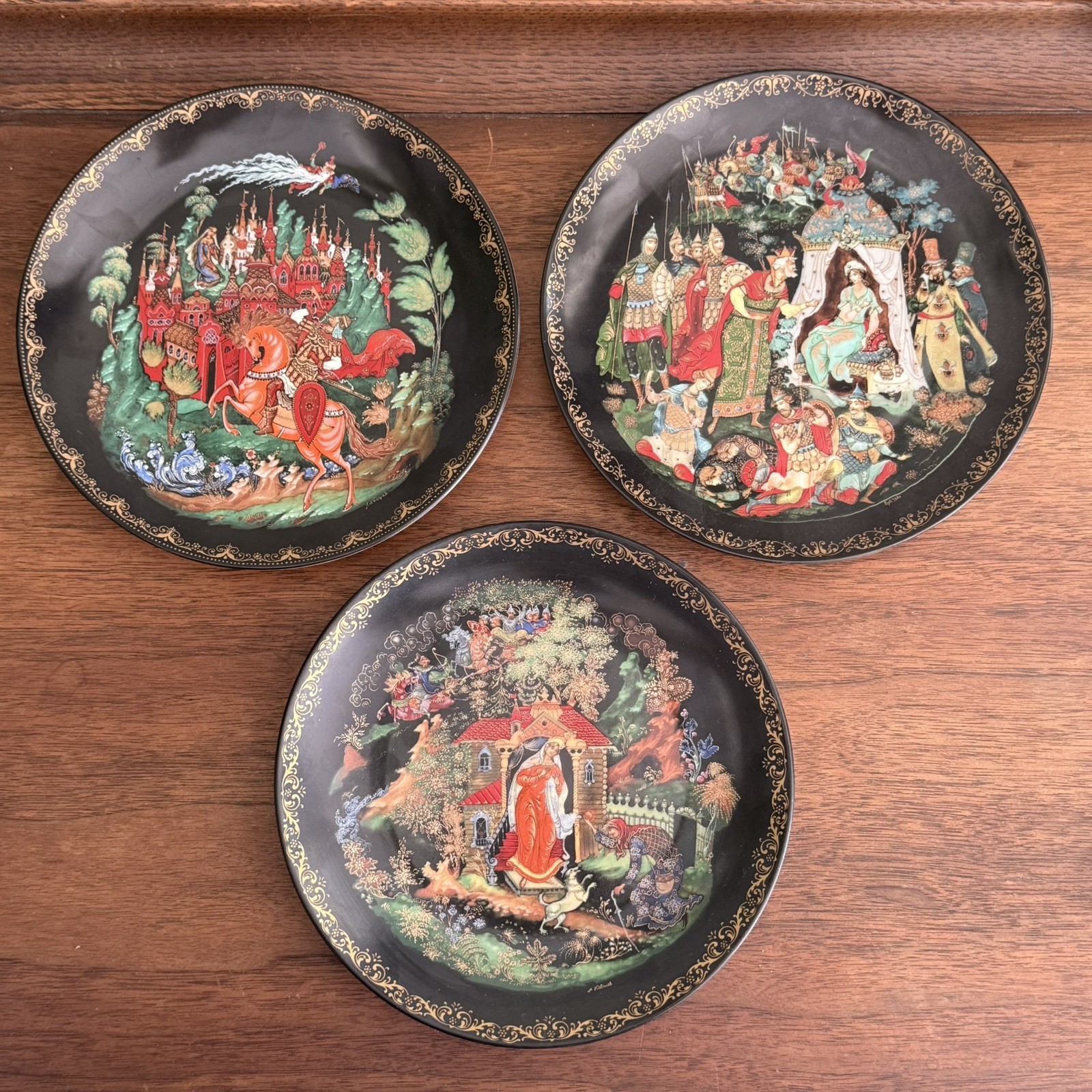 Lot Of 3 VINTAGE RUSSIAN PORCELAIN DECORATIVE PLATE RUSSIAN DESIGNS