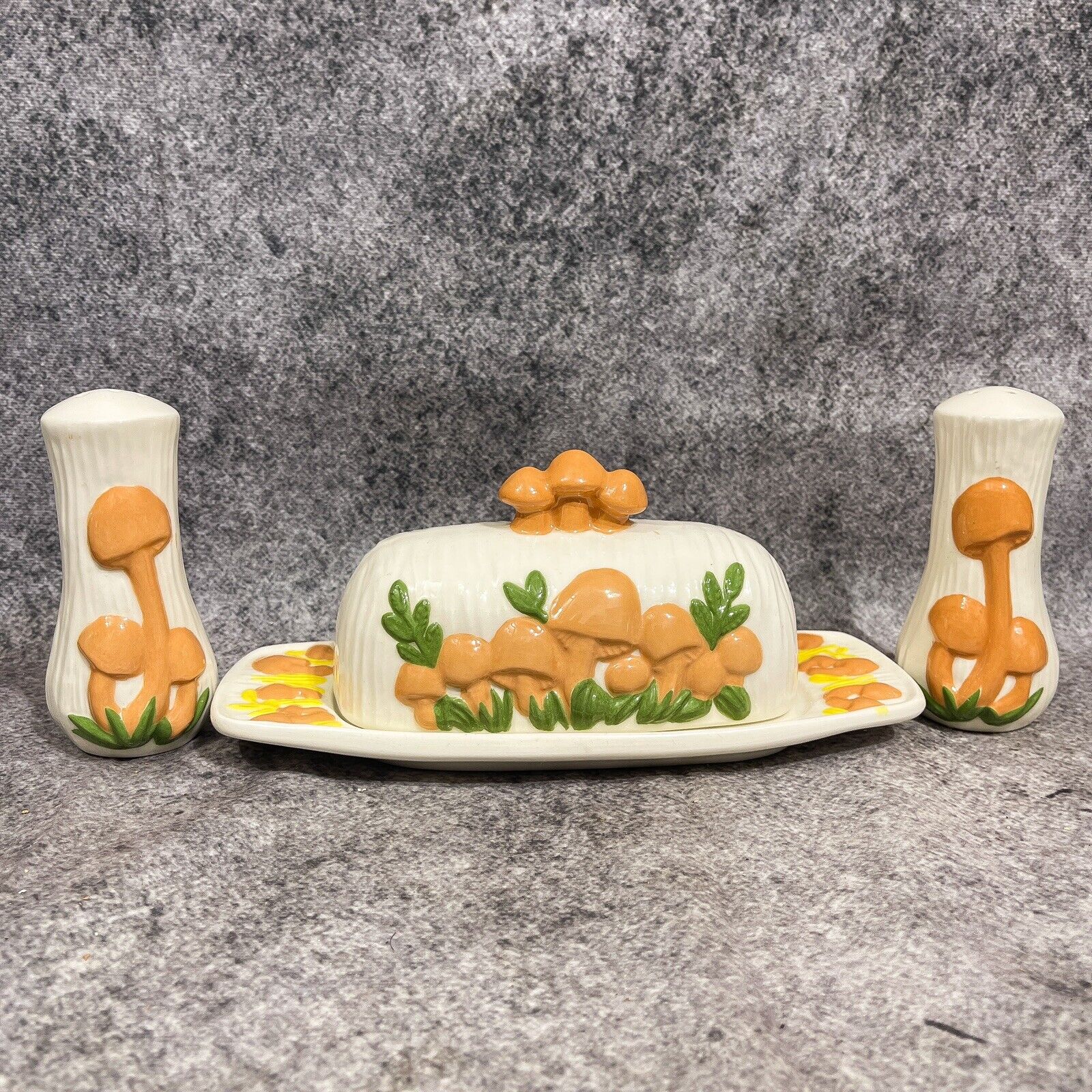 Vintage 70s Arnel’s Butter Dish & Salt and Pepper Shaker Set Mushroom Design