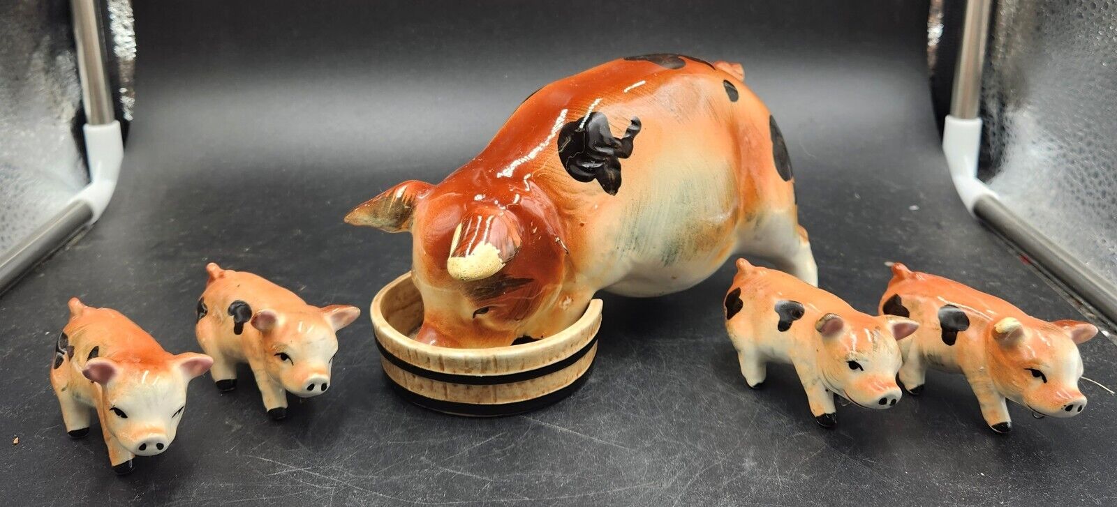 VINTAGE SOW HOG And 4 PIGLETS FIGURINES PIG CHAIN FAMILY Japan