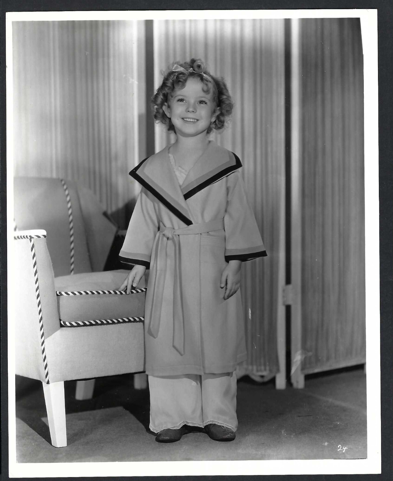 SHIRLEY TEMPLE YOUNG ACTRESS VINTAGE 1930 ORIGINAL PHOTO
