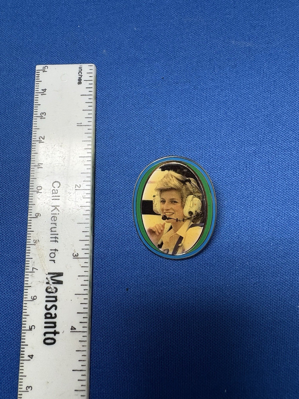 Princess Diana Pin Button Pinback  Danbury Mint Collection Gold 24