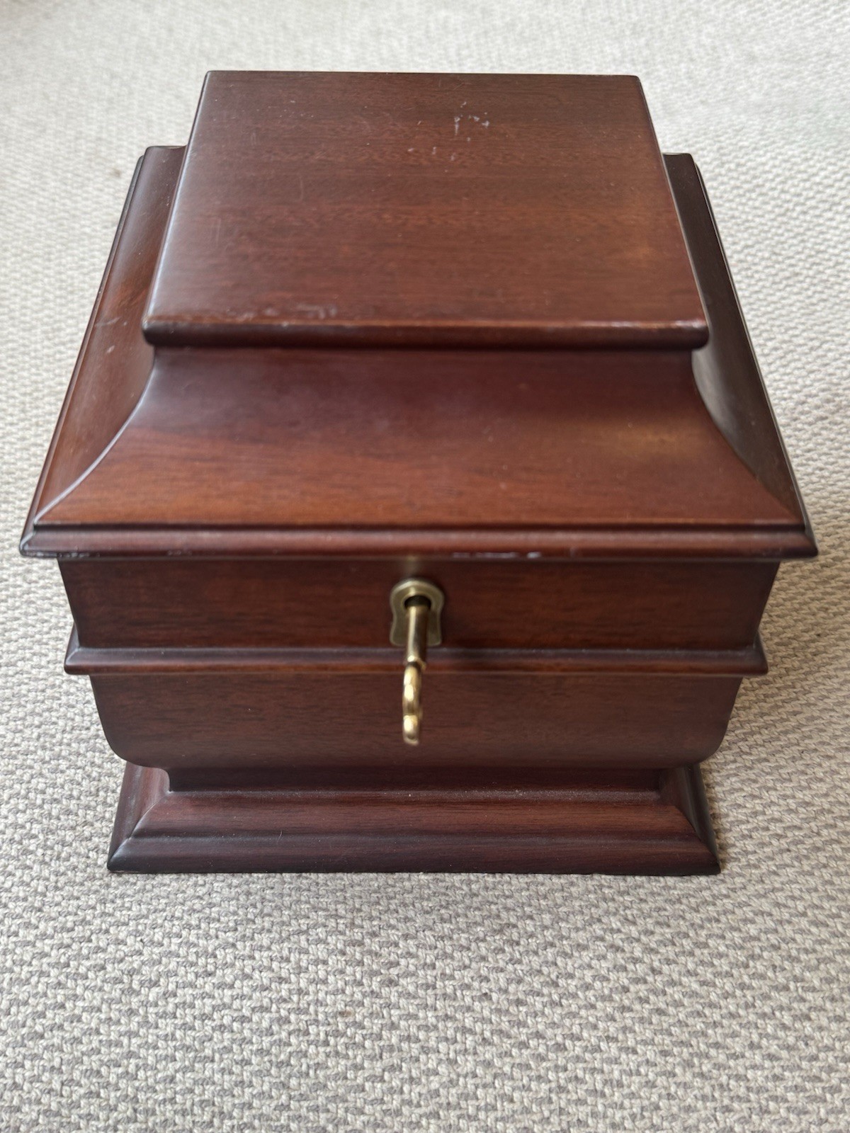 VTG 2002 The Bombay Company Hinged Felt Lined Wooden Jewelry Trinket Box and Key