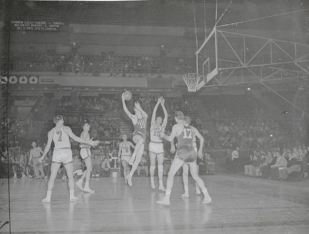New York Philadelphia Milwaukee Basketball Madison Square Garden Sh- 1952 Photo