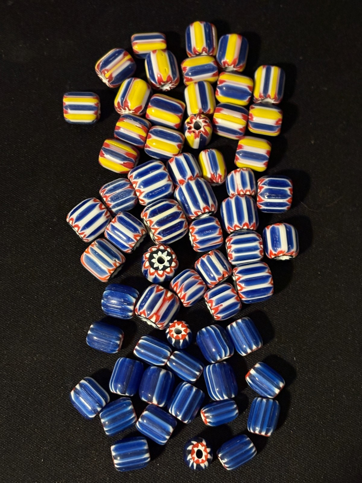 LOT - Vintage Chevron glass beads - 60 Beads (3 sets of 20) (B955)
