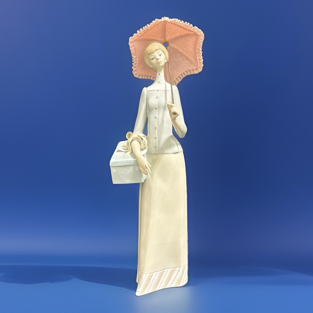 Vintage Lladro #4700 The Dressmaker Lady Parasol Retired Porcelain Figurine (C)