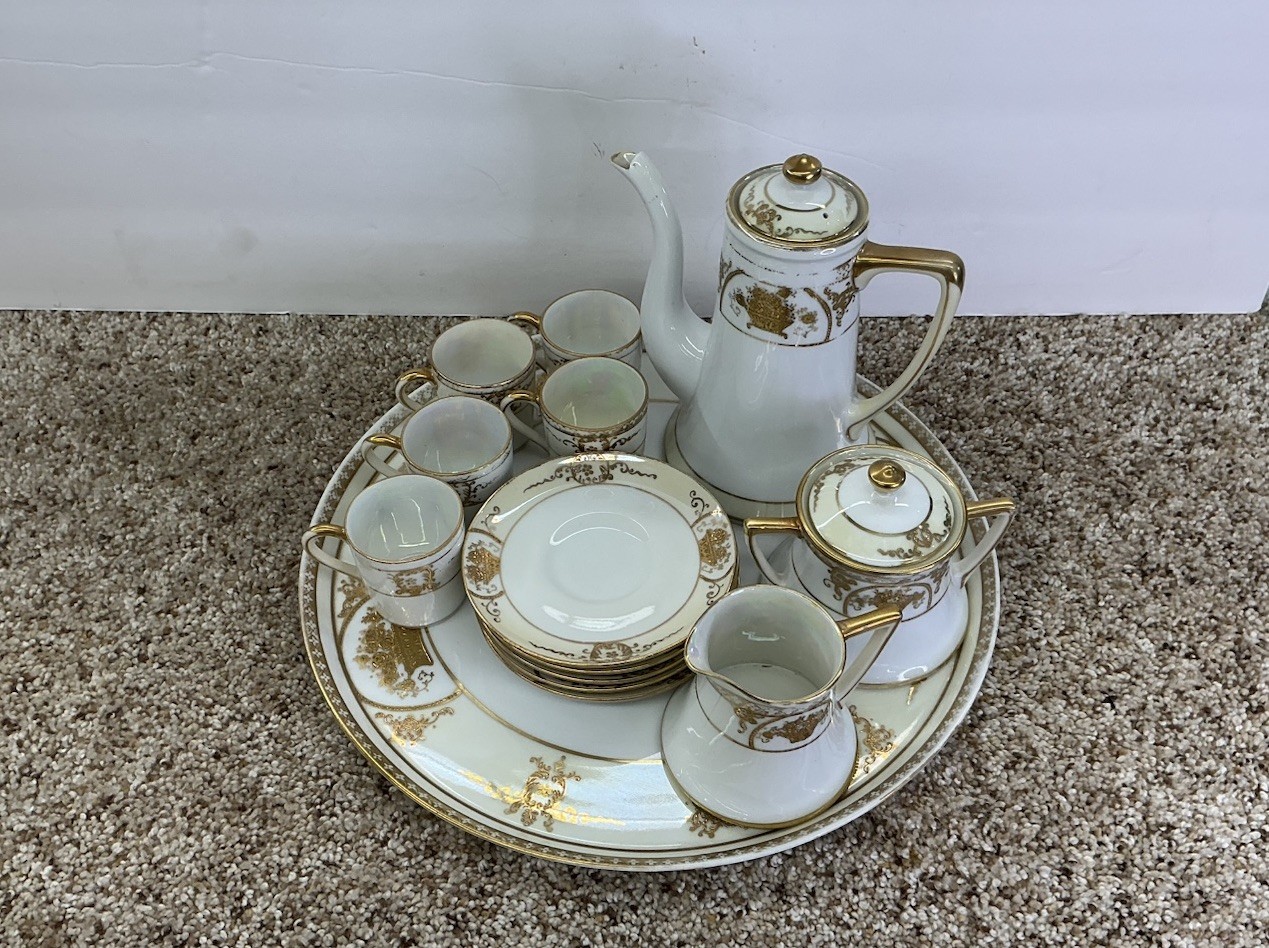 Noritake Porcelain Demitasse Coffee Set Ornate Gold Floral Accent 5 Cups/Saucers