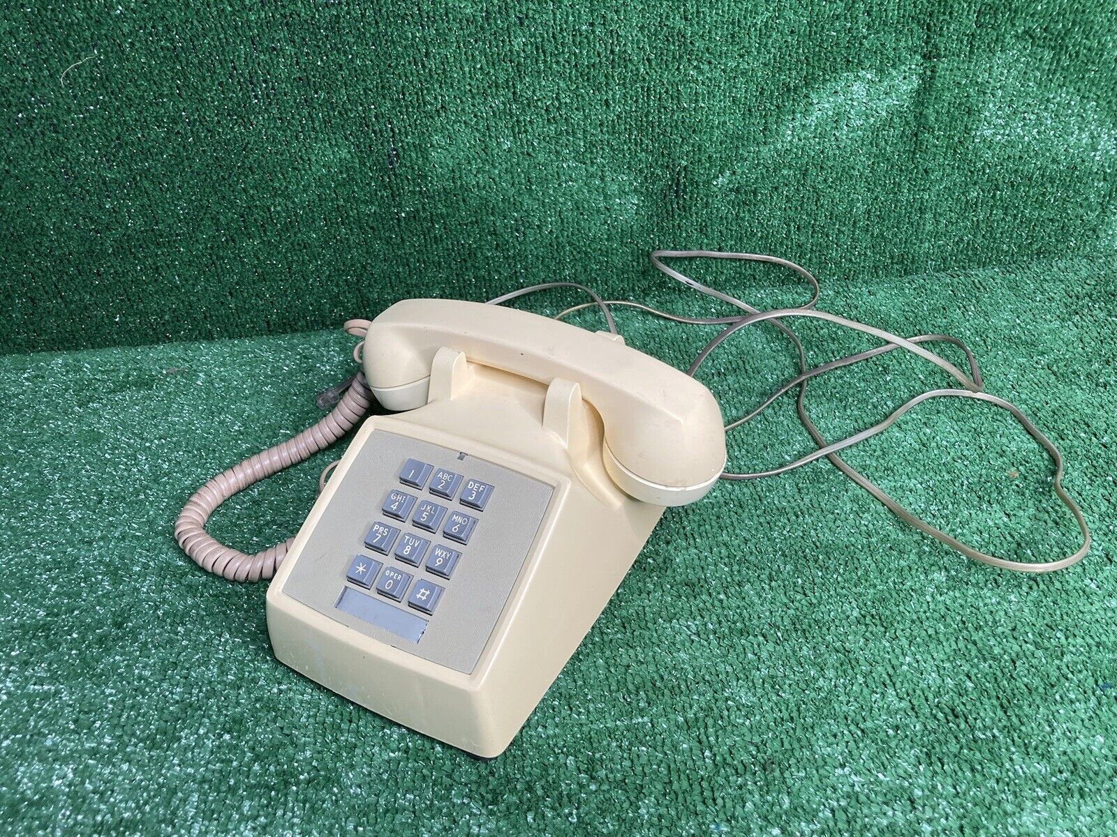 belle vintage cream beige corded phone