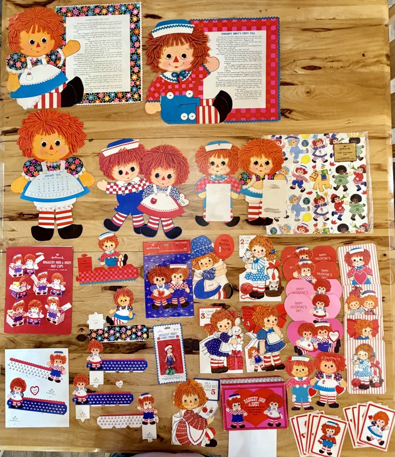 Vintage 70s Raggedy Ann & Andy Large Lot of Hallmark Paper/ Cardstock items Read Vintage 70s Raggedy Ann & Andy Large Lot of Hallmark Paper/ Cardstock items Read