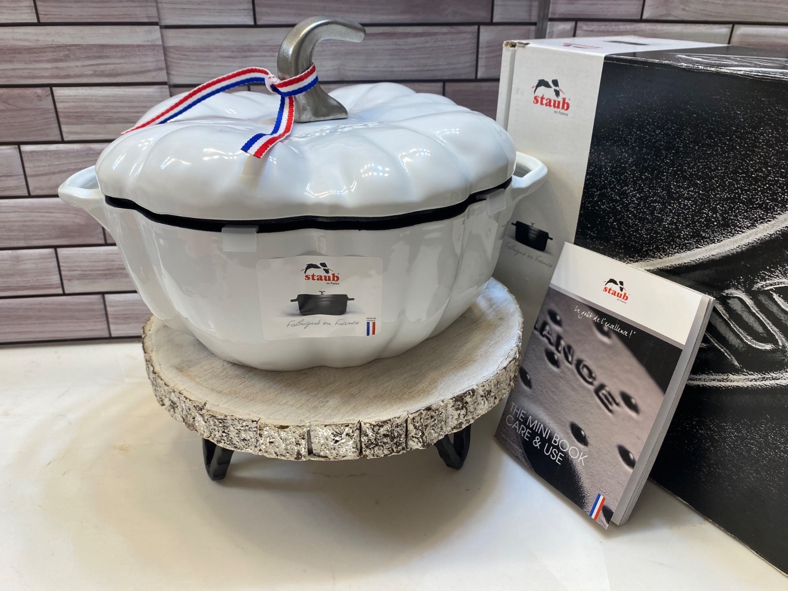 STAUB ❤️CAST IRON 3.5 qt, Pumpkin With Stainless Steel Knob, Pure-white NIB