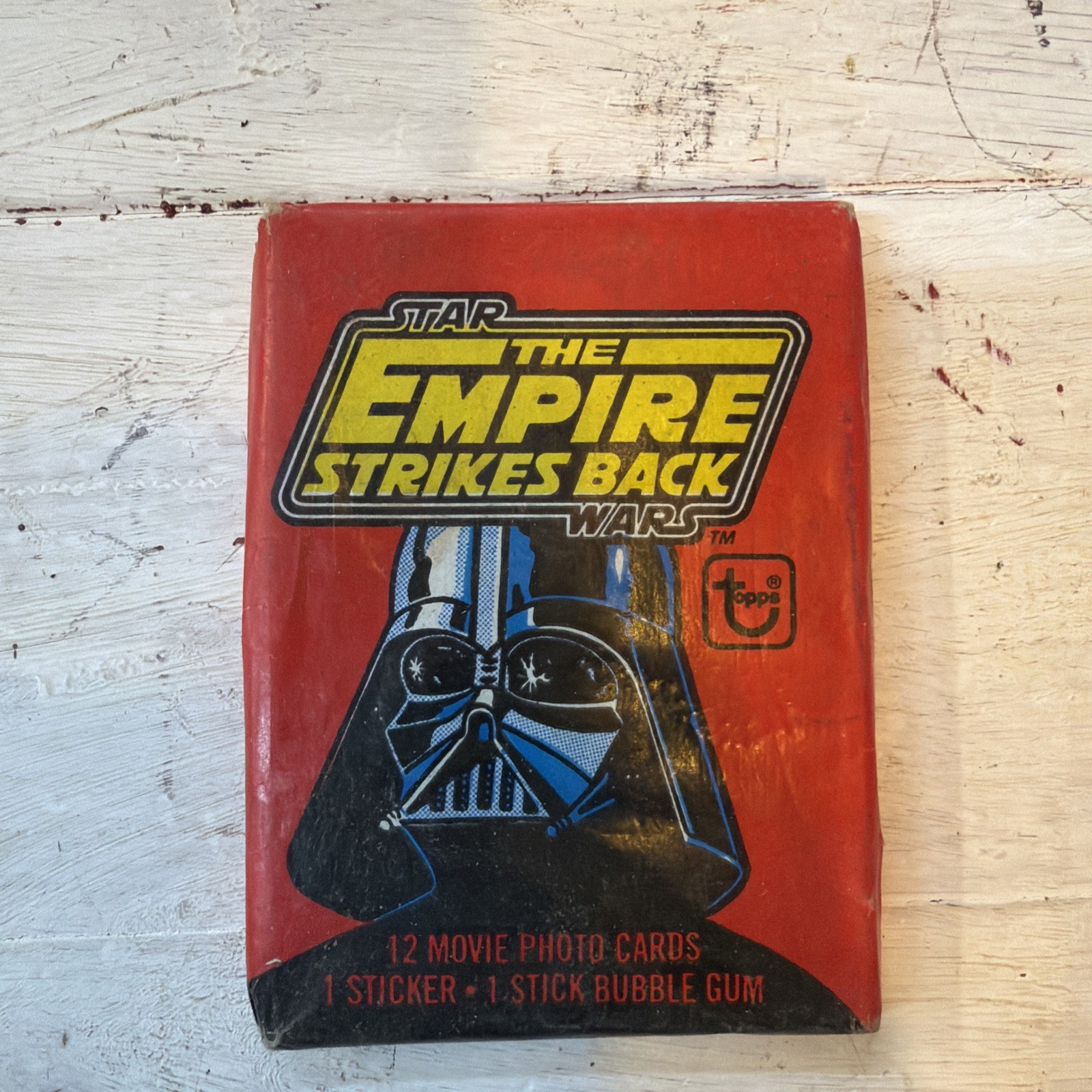 1980 Topps Star Wars Empire Strikes Back Unopened Pack. 12 Cards, 1 Sticker, Gum