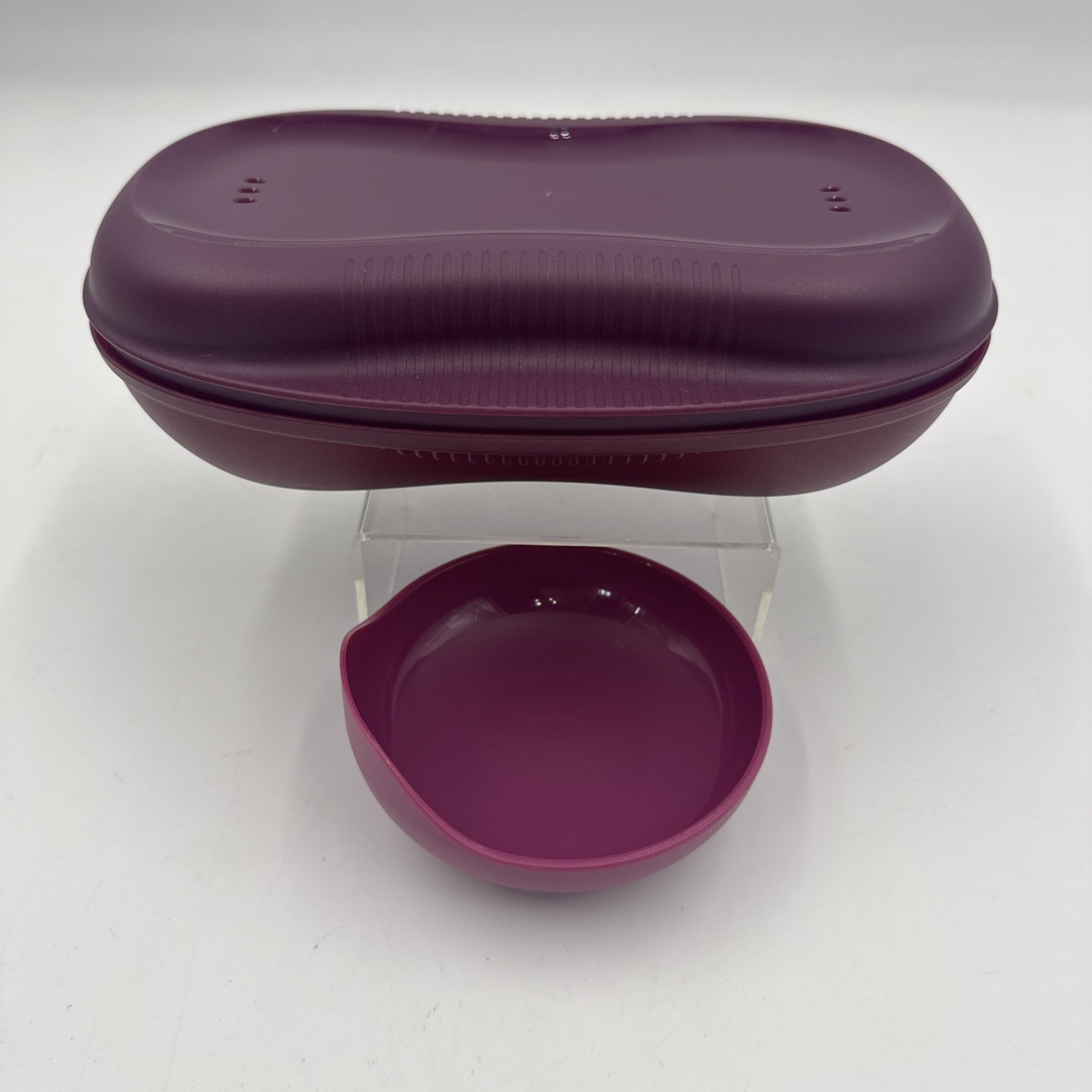 Tupperware Breakfast Microwave Omelet Egg Cooker 6996 & 1 Egg Poacher Insert Tupperware Breakfast Microwave Omelet Egg Cooker 6996 & 1 Egg Poacher Insert