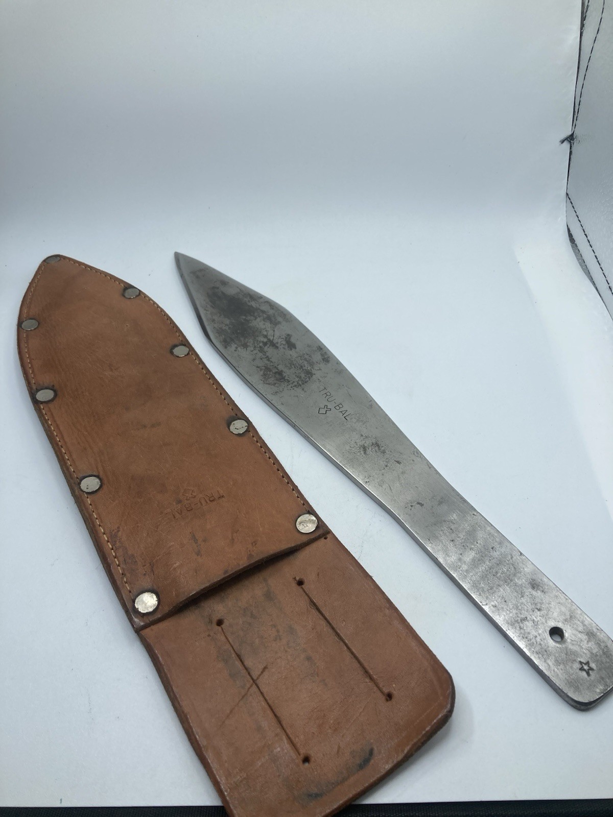Vintage TRU-BALANCE KNIFE CO. GRAND RAPIDS, MI. TRU-BAL “TRU-PRO” THROWING KNIFE