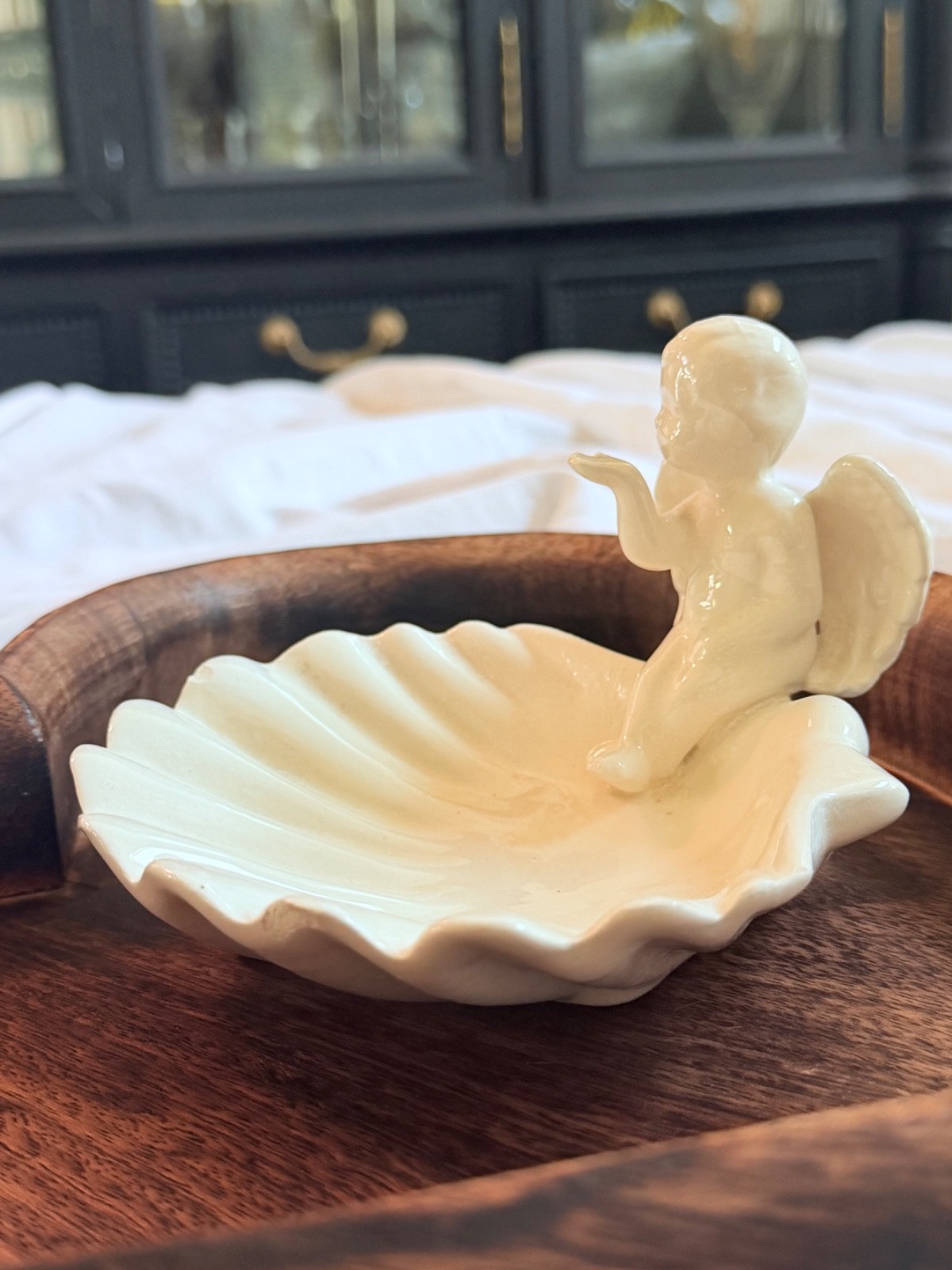 Cherub Angel blowing Kiss White Ceramic Pedestal Candy Soap Dish 6 Cherub Angel blowing Kiss White Ceramic Pedestal Candy Soap Dish 6