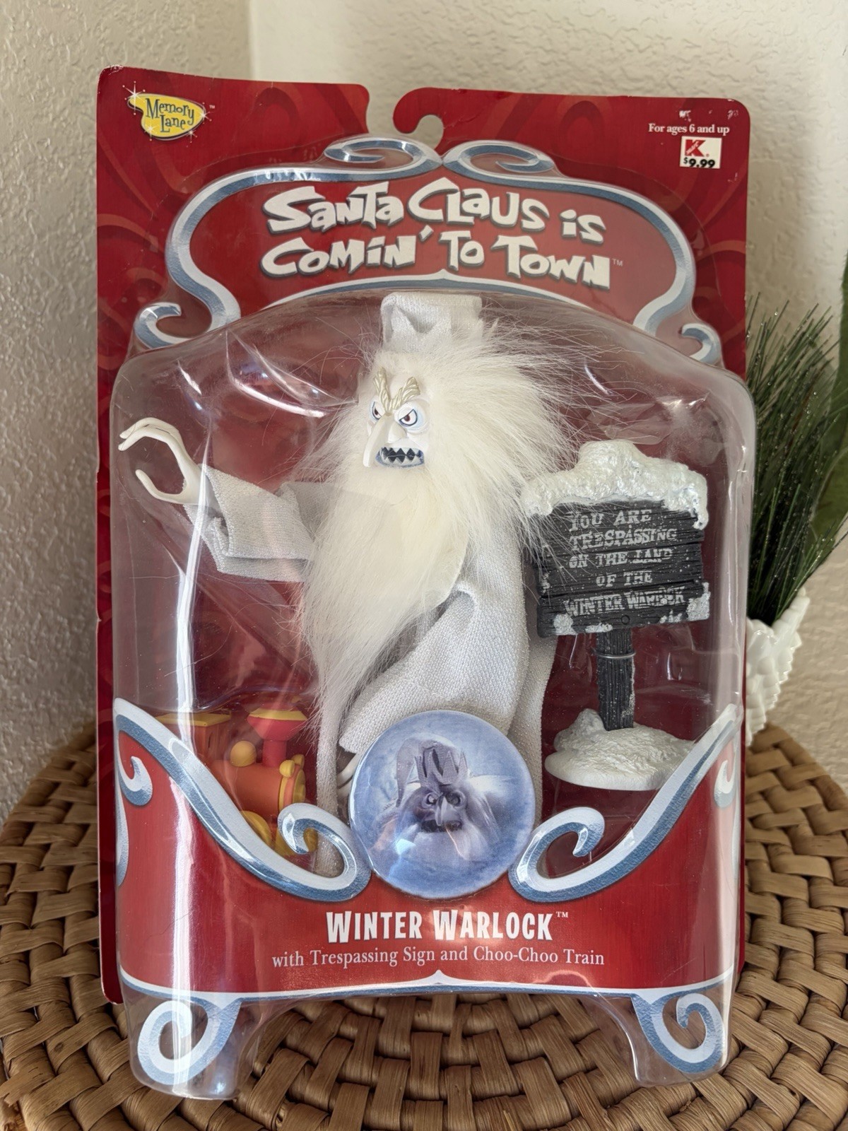 2004 Memory Lane Santa Claus Is Comin\' to Town Winter and Winter Warlock New