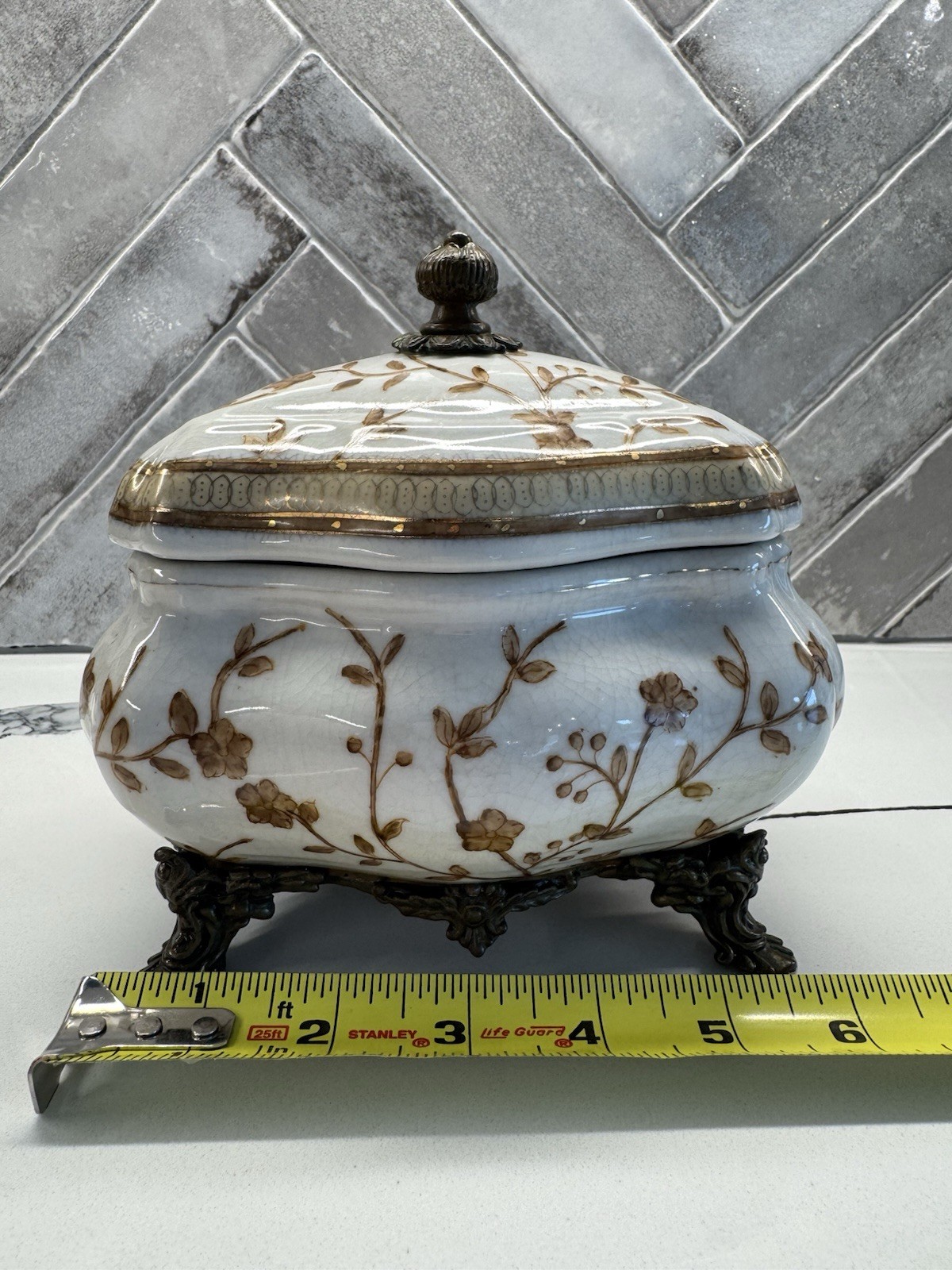 Vintage Hua Rong Tang Zhi Porcelain Footed Trinket Box, Chinoiserie brass crazed