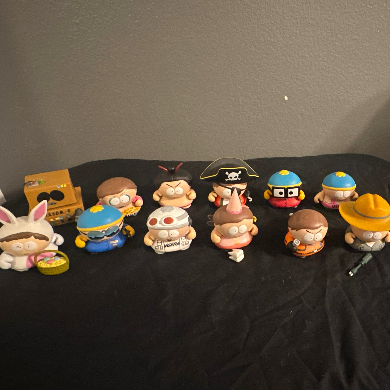 South Park Eric Cartman & A.W.E.S.O.M.-O Figurine Lot w/ Accessories Completed