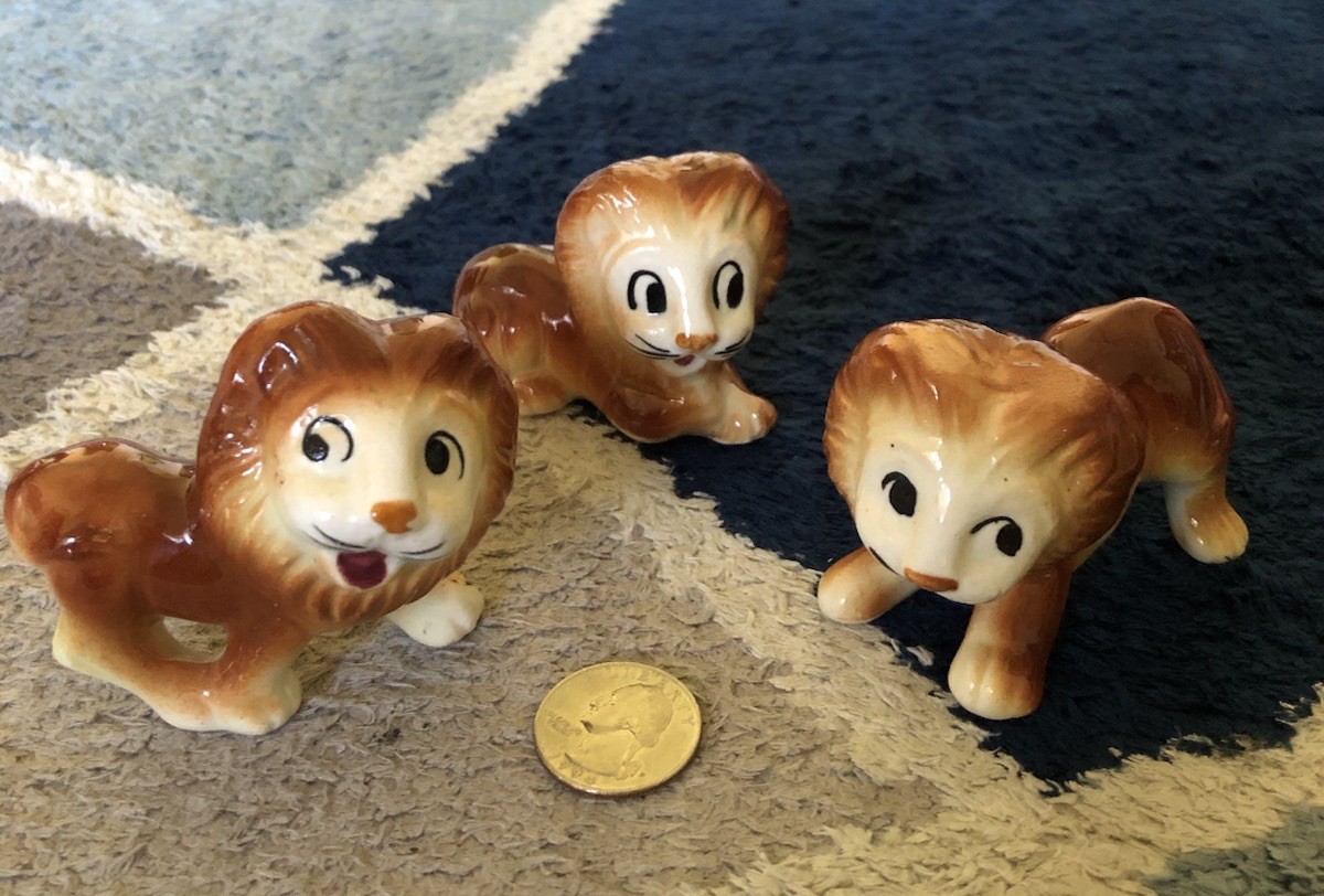 Vintage Hand Painted Lion Figurine Ceramic Japan 1950s? Glossy Glaze Lot of 3
